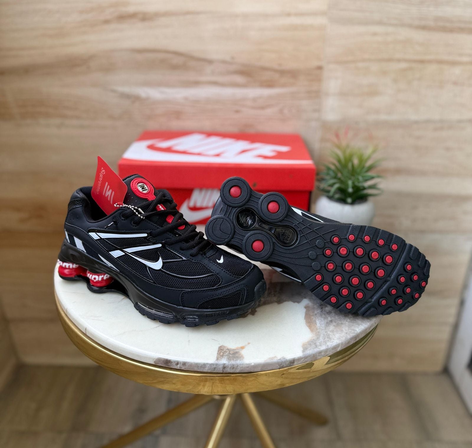 NIKE SHOX 2025 SUPREME