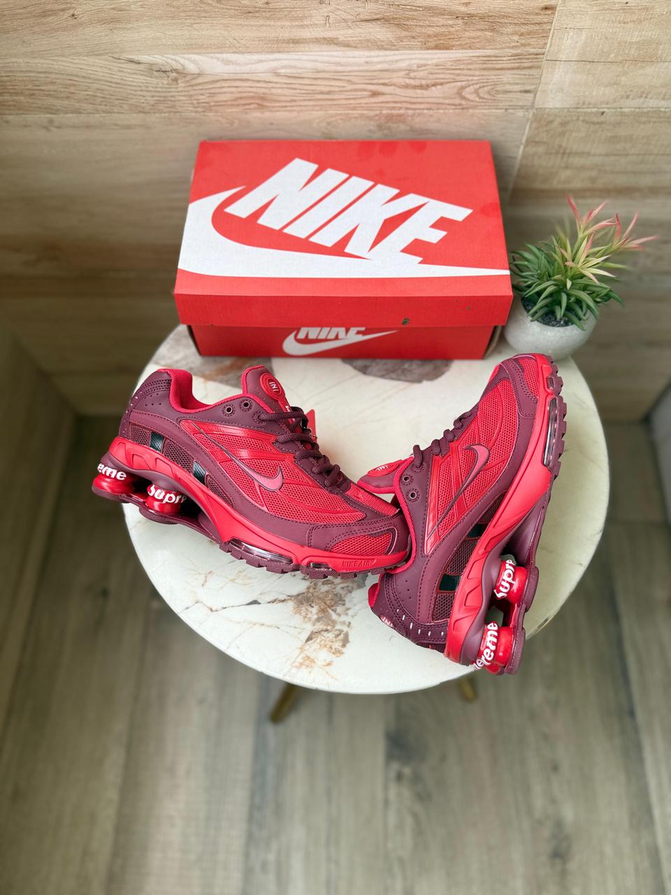 NIKE SHOX RED GREY