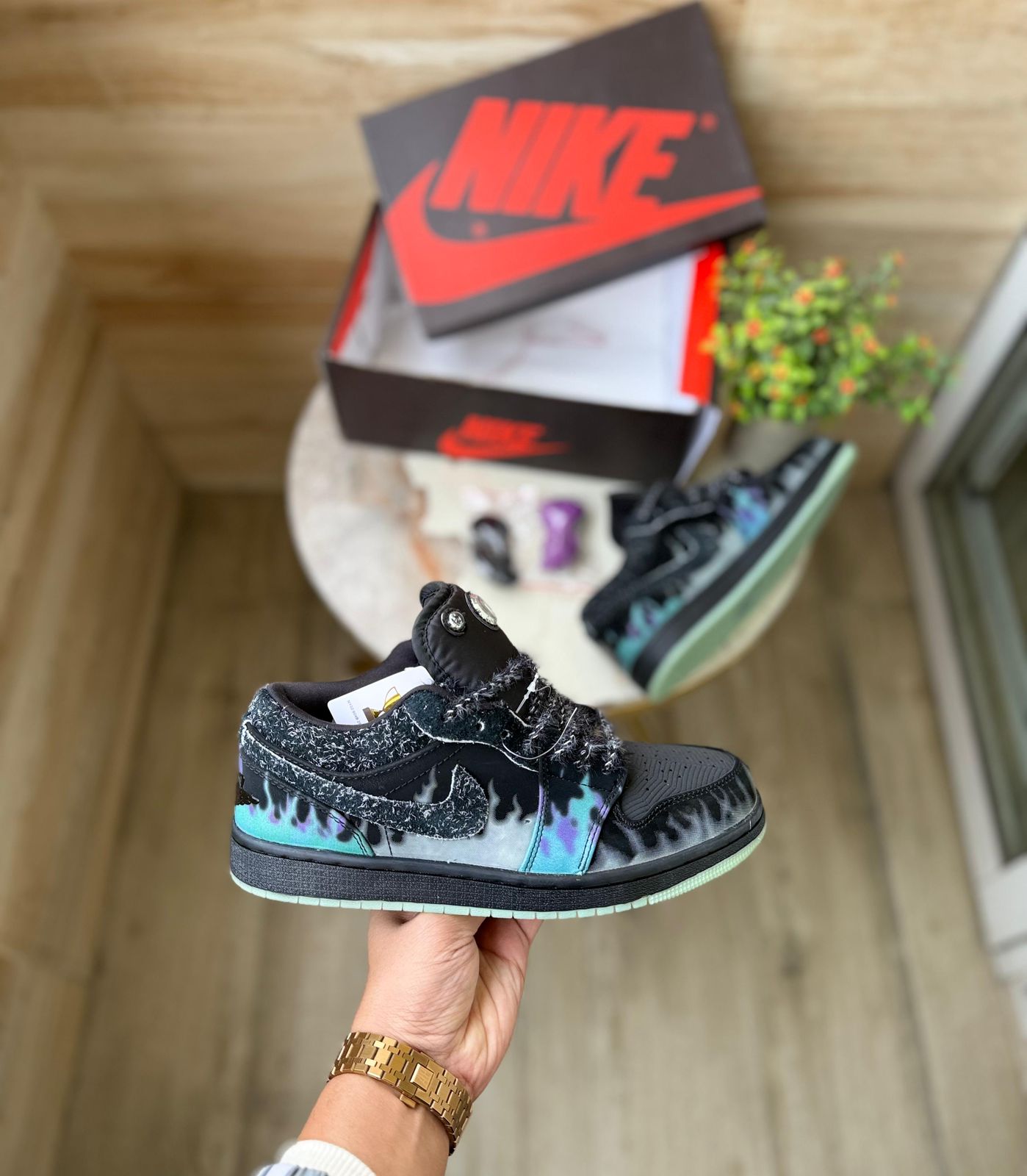 AIR JORDANS 1 LOW HALLOWEEN BLACK CAT