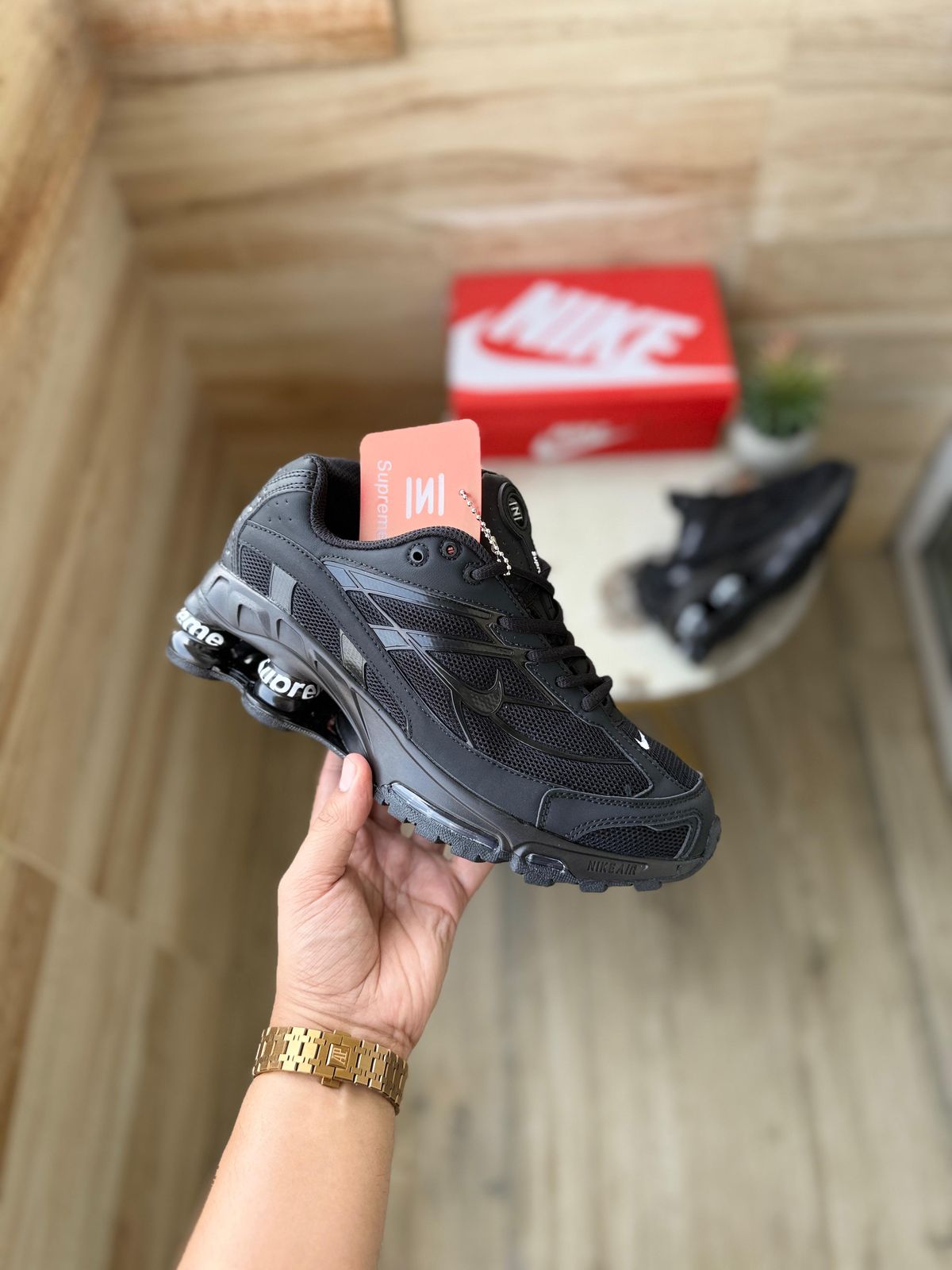 NIKE SHOX 2025 TRIPPLE BLACK SUPREME