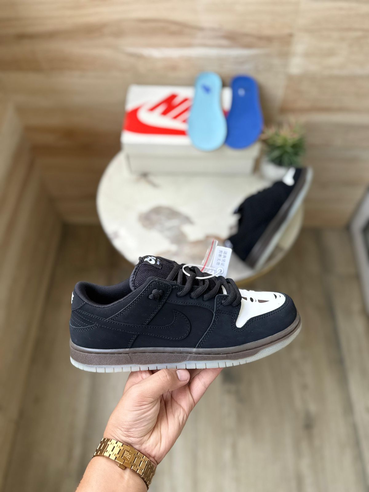 NIKE SB DUNK LOW NO FACE