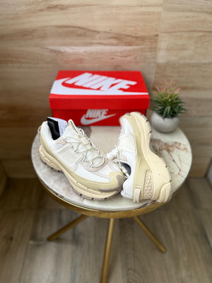 NIKE ZOOM VOMERO 5 ROAM OFF WHITE